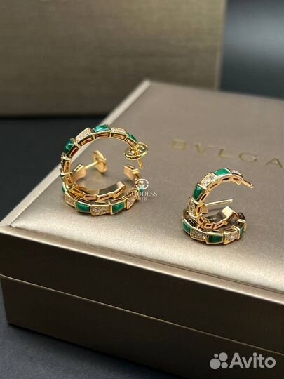 Золотое кольцо Bvlgari