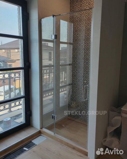 Стеклянная перегородка для ванной