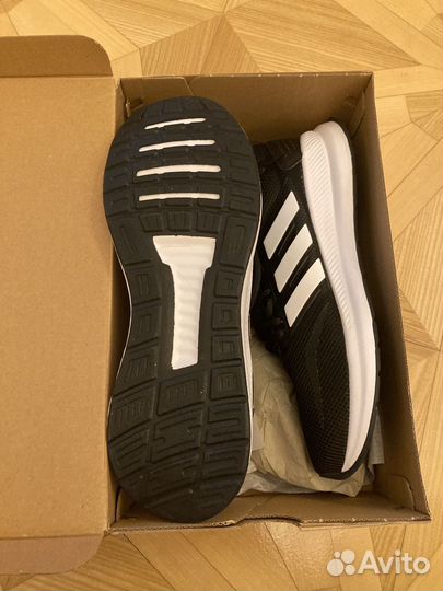 Кроссовки Adidas