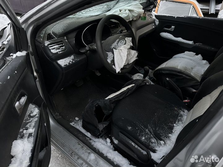 Kia Rio 2011 разбор по запчастям