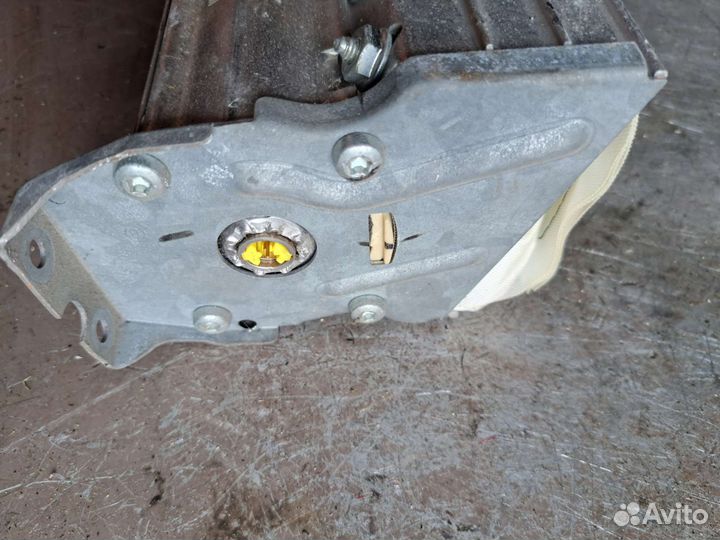 Подушка торпеды Mercedes w220