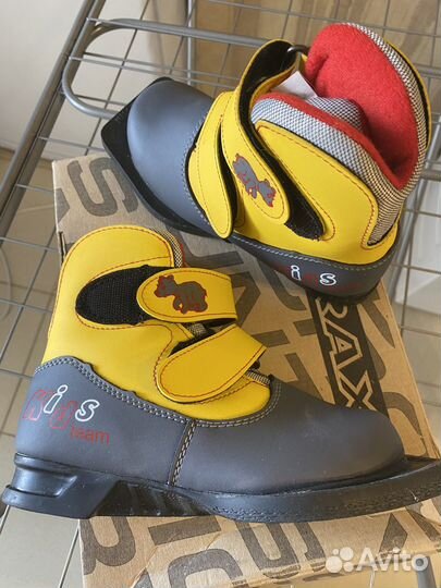 Продам ботинки лыжные детские