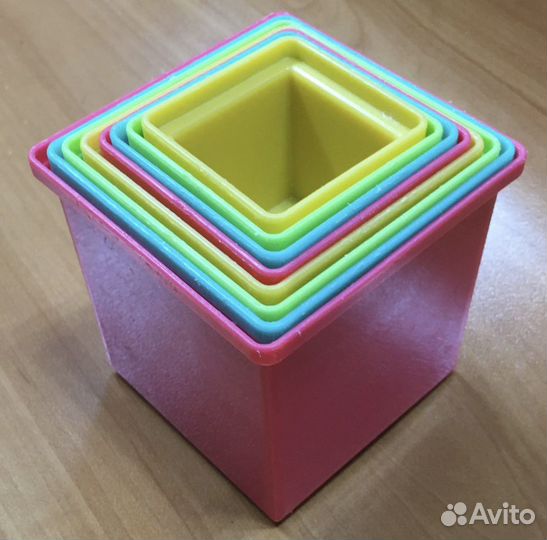 Пирамидка стаканчики