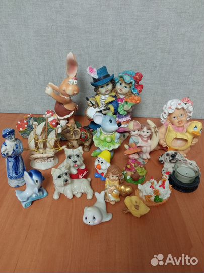 Статуэтки в ассортименте