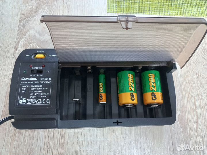 Зарядное устройство Camelion MW9398GS