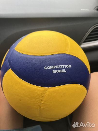 Волейбольный мяч mikasa v330w