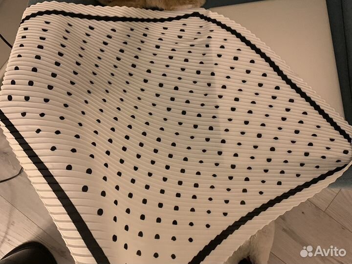 Шелковый женский платок