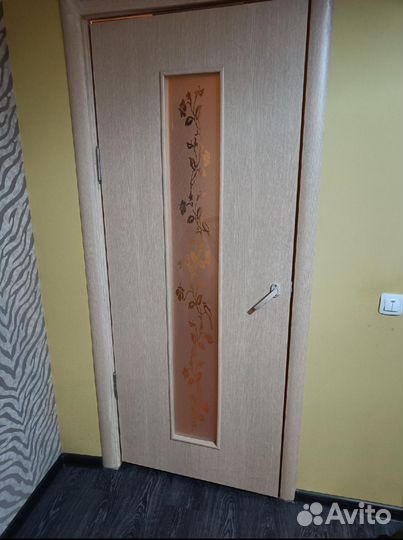 Дверь межкомнатная витраж бежевая