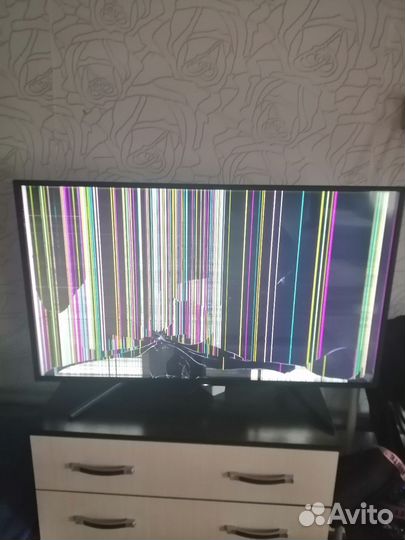 Телевизор на запчасти