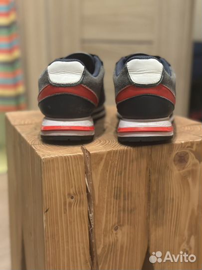 Кроссовки tendence