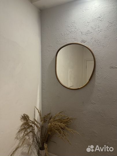 Зеркало в раме из дуба