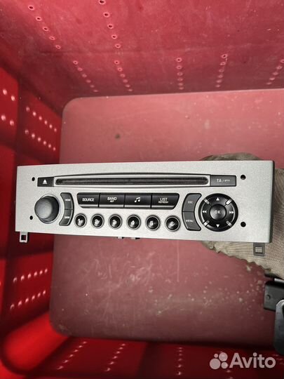 Peugeot 308 магнитола