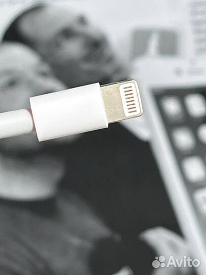 Зарядка на iPhone провод