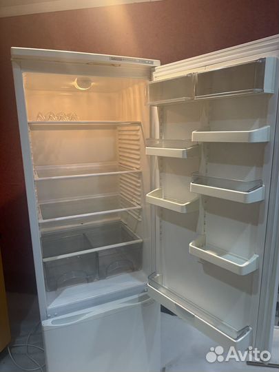 Продам холодильник Атлант