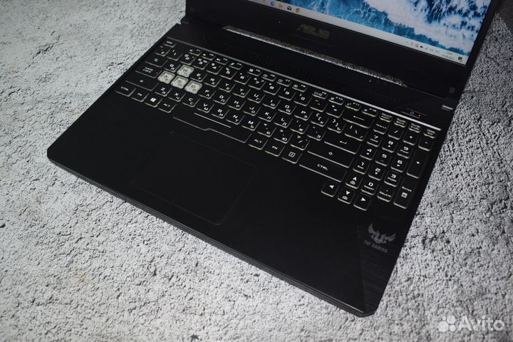 Игровой ноутбук Asus на Ryzen 5 3550H/ RX 560X