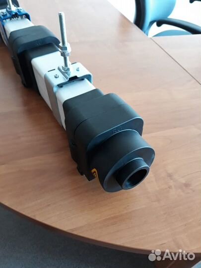 Троллейный шинопровод (токоподвод) закрытого типа