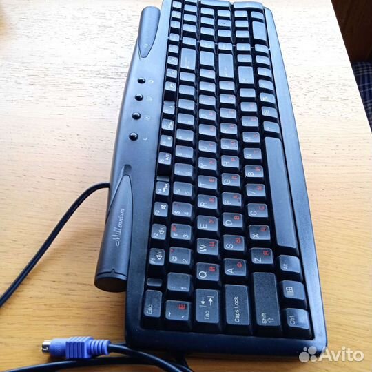 Механическая клавиатура BTC millenium