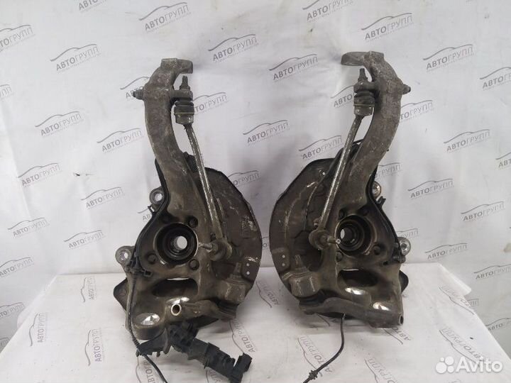 Кулак поворотный передний левый Mb Cls 350D C257