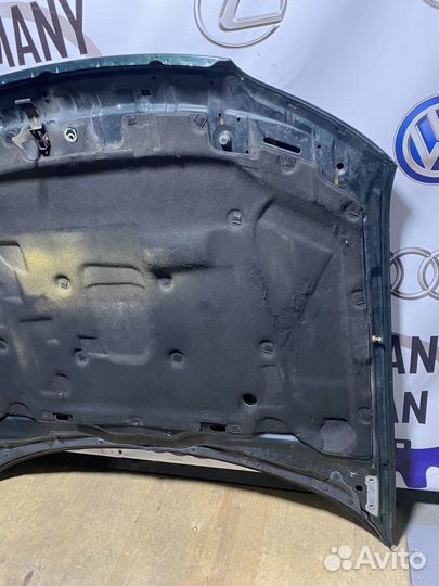 Зеленый Капот Opel Omega B