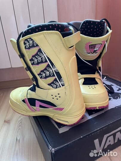 Сноубордические ботинки женские Vans