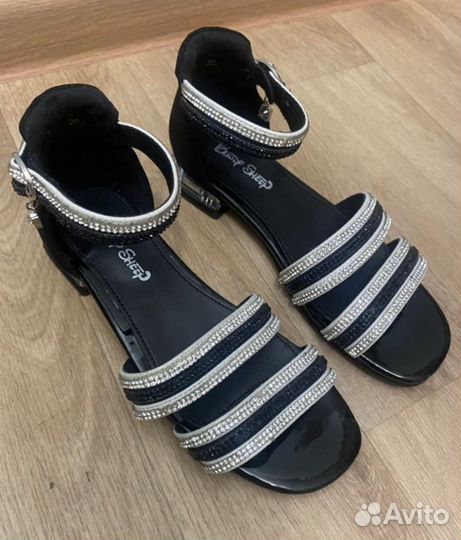 Босоножки для девочки