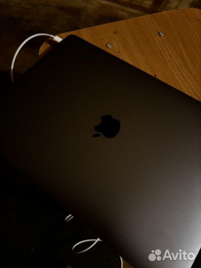 MacBook Air M1 8/256