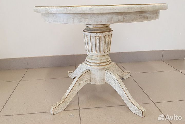 Стол обеденный