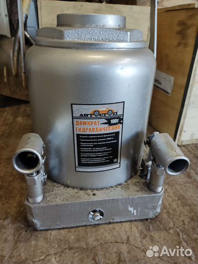 Домкрат гидравлический 100 тонн