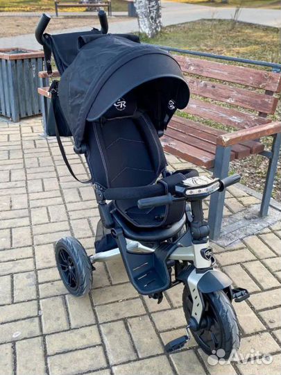 Велосипед детский трехколесный с ручкой