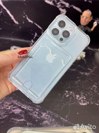 Чехол с кармашком на iPhone