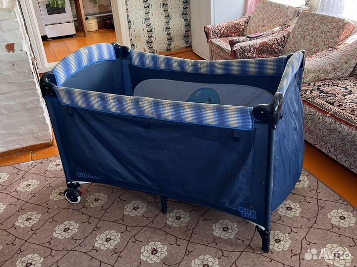 Складной манеж на колесах с матрасом 60/120