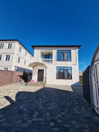 2-к. квартира, 75 м², 1/2 эт.