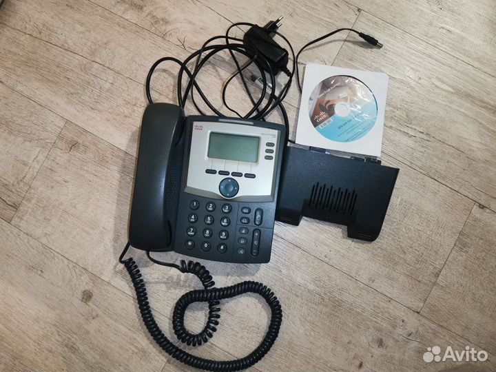 Cisco SPA 303 IP телефон