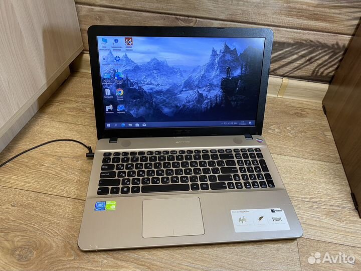 Мощный ноутбук Asus 2 видеокарты/4 ядра