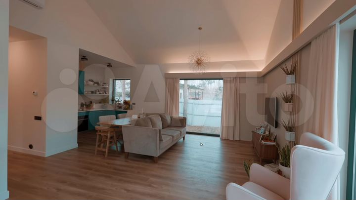 Коттедж 132 м² на участке 10 сот.