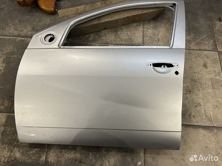 Дверь передняя левая рено логан1