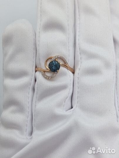 Золотое кольцо с камнем 16,5р