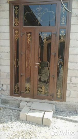 Пластиковая дверь