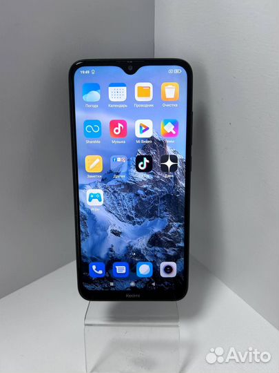 Xiaomi Redmi 8, 4/64 ГБ