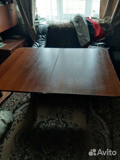 Кухонный стол