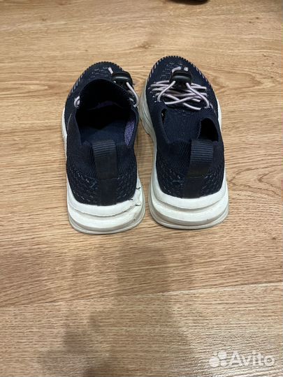 Кроссовки для девочки 28 размер