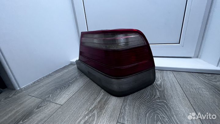 Задний фонарь mercedes benz w140