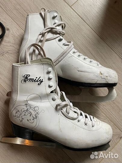 Коньки фигурные женские 38