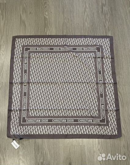 Шелковый платок Dior