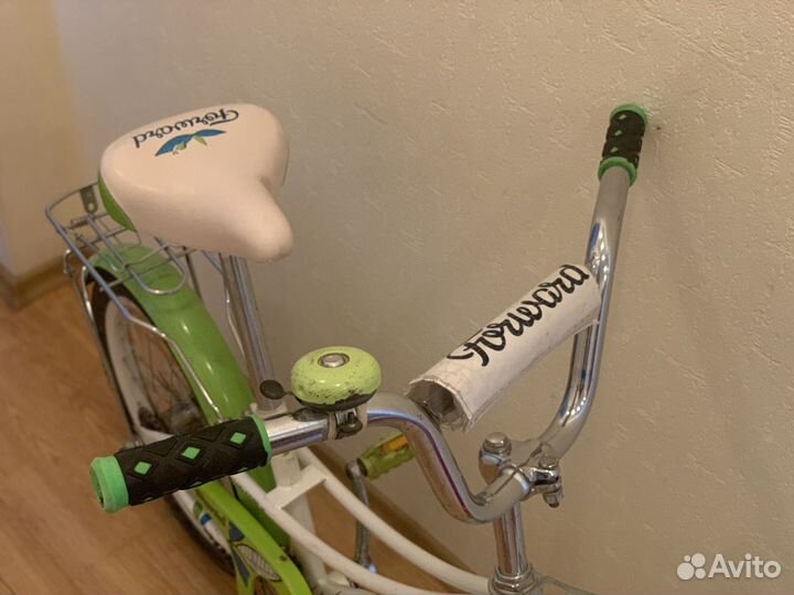 Велосипед Forward Azure 18 (белый/зеленый)