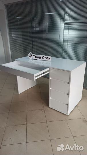 Стол компьютерный №13