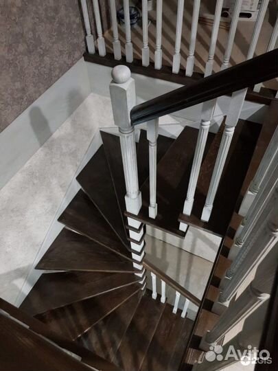 Ступени для лестниц и другие комплектующие К