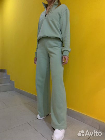 Костюм спортивный