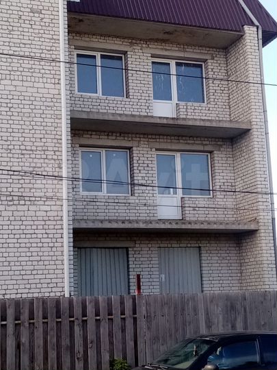 Дом 1412 м² на участке 5,4 сот.