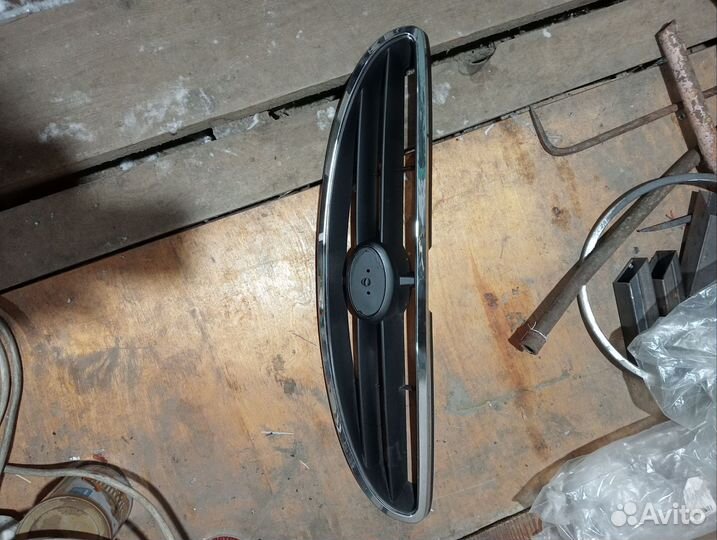 Решетка радиатора hyundai accent тагаз 2008